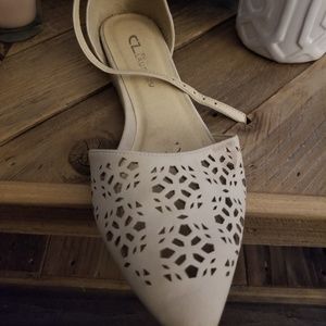 Chinese Laundry eyelet flats